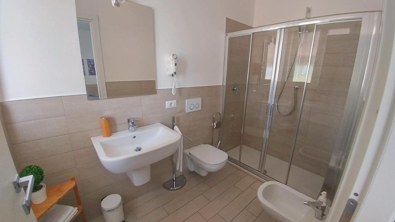 B&B Le Albarelle Bagian luar foto