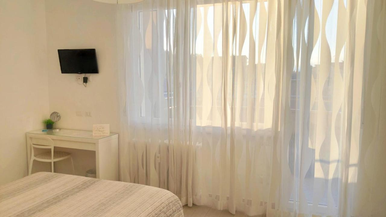 B&B Le Albarelle Bagian luar foto