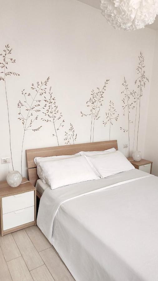 B&B Le Albarelle Bagian luar foto