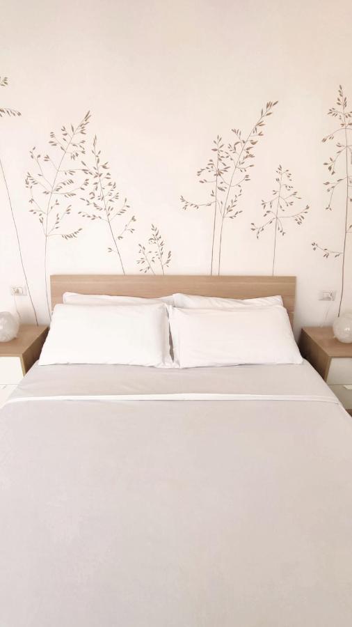 B&B Le Albarelle Bagian luar foto